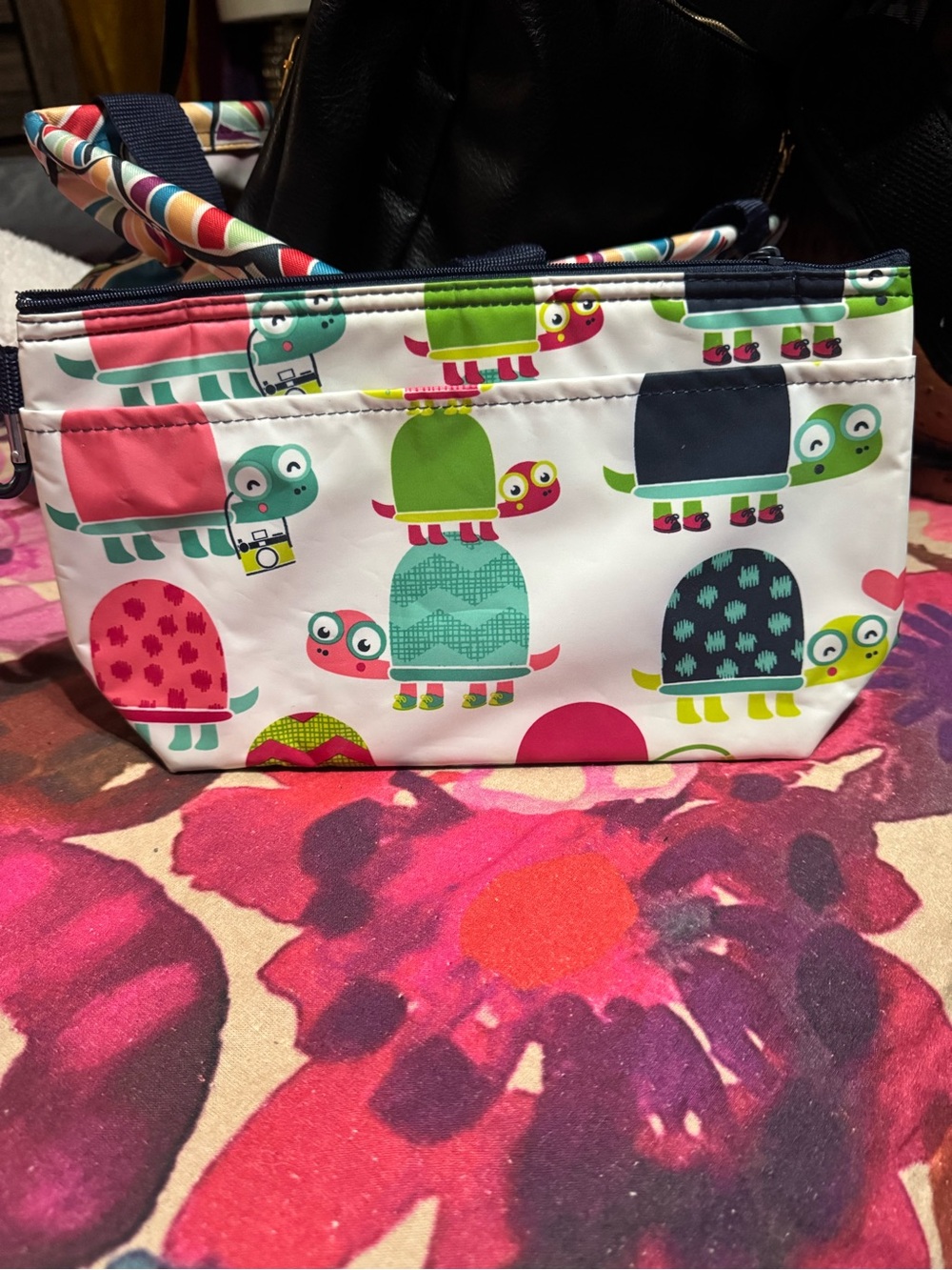 thirty-one Mini Bag with Colorful Turtle Print - White, Green, Pink, Navy